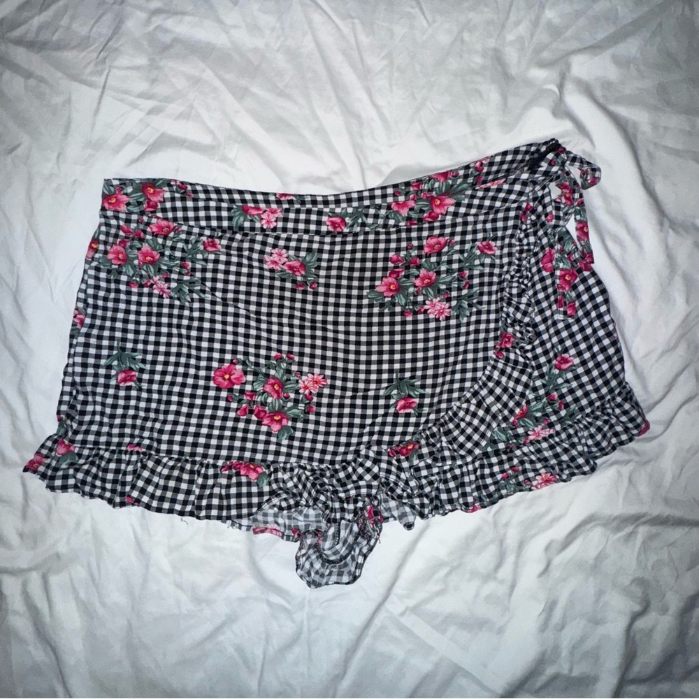 Black and White Gingham Floral Wrap Skort